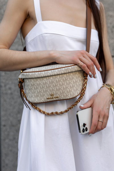 Michael Kors | сумка Slater XS Sling Pack Messenger Vanilla/Acorn 30S2G04M1B