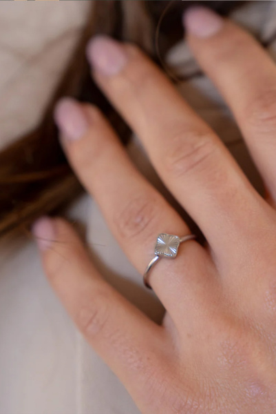 Burker | кольцо Flora Slver JRFS