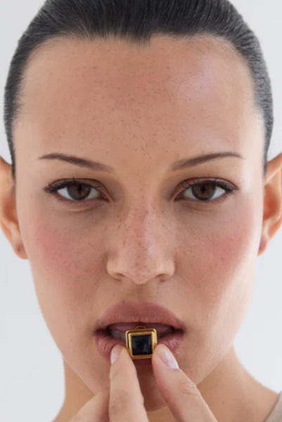 Heaven Mayhem | сережки Archer Gold/Black HMSP-0157-0401N